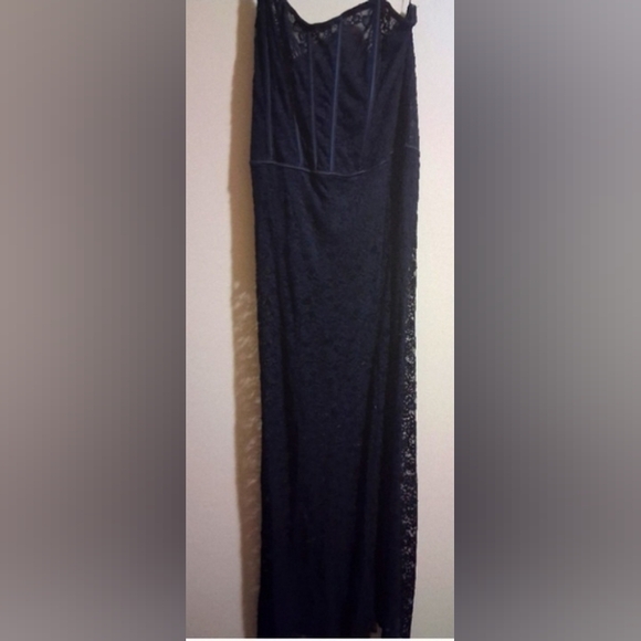 Akira Black Lace Maxidress - Picture 2 of 5